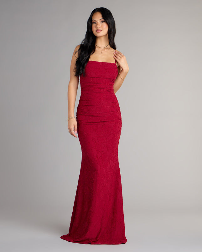Feel polished and confident in the Alba Cowl Neck Mermaid Floral Formal Dress, a prom dress designed with luxe fabric and modern detail that shows off your vibe.