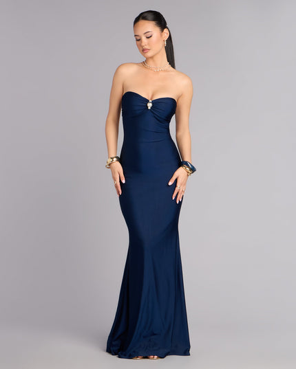 Shop a formal dress like the Zooey Faux Pearl Trim Mermaid Formal Dress in navy blue, designed with a sleek silhouette, luxe fabric, and elegant detail for special events.