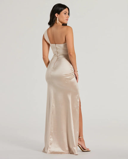 The elegant Kathie Formal Satin One-Shoulder Dress is a gold satin bridesmaid dress crafted with luxe fabric, ideal for modern weddings and traditional bridal parties.