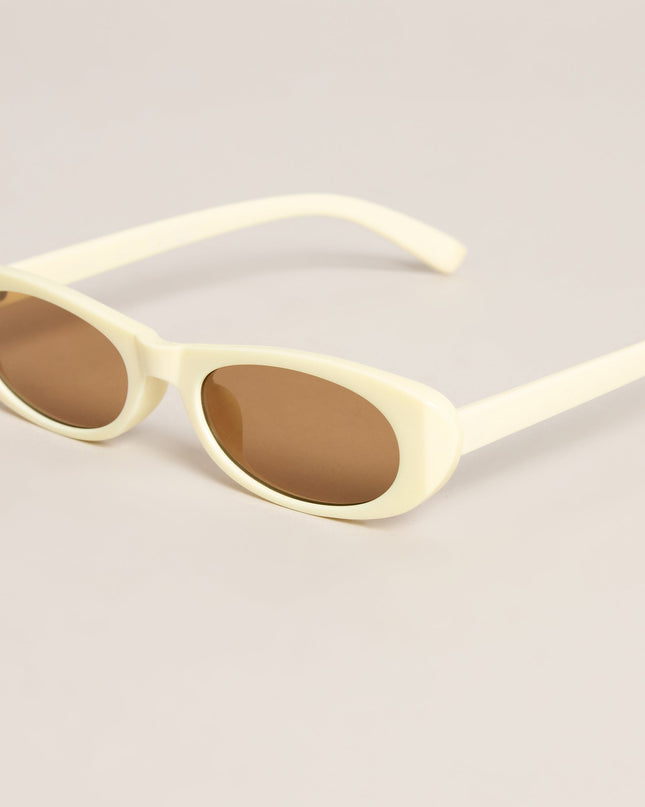 Sleek Retro Vibe Oval Sunglasses