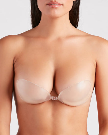 Get inspired with the Silicone Push-Up Sticky Bra, a feed-worthy clear piece that’s part of Windsor's updated and curated women’s clothing edit packed with must-have 2026 outfit ideas.